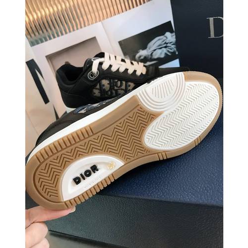 Designer Brand D Womens Original Quality Genuine Leather Sneakers 2021SS DXS04