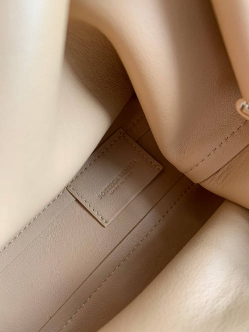 Designer Brand BV Womens Original Quality Genuine Leather Bags 2021SS M8906