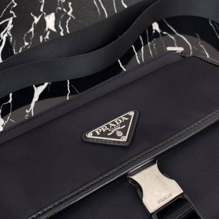 Designer Brand P Mens High Quality Bags 2021SS M8906