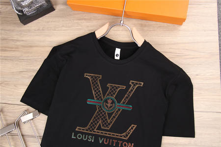 Designer Brand L Mens High Quality Short Sleeves T-Shirts 2022SS D904