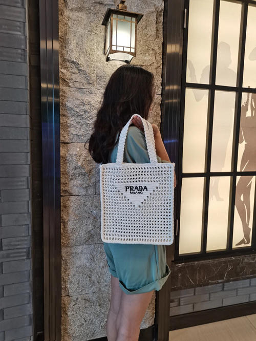 Designer Brand P Womens Original Quality Bags 2022SS M8904