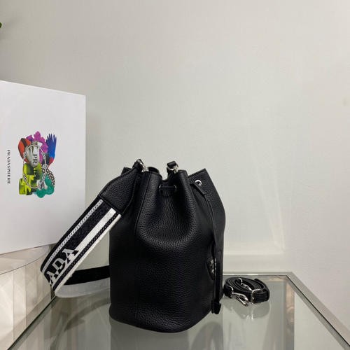 Designer Brand P Womens Original Quality Genuine Leather Bags 2022SS M8906