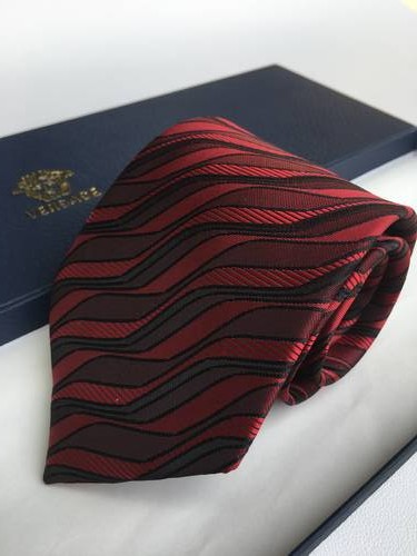 Design Brand V Mens Original Quality Tie Come with Box 2023SS M302