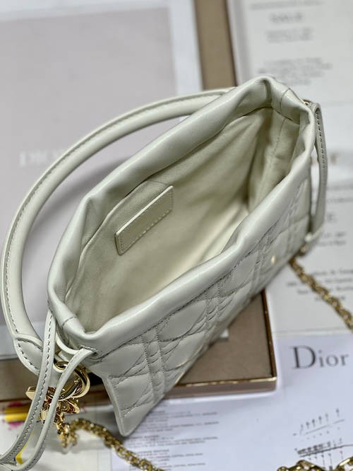 Design Brand D Womens Original Quality Genuine Leather Bags 2023SS M8902