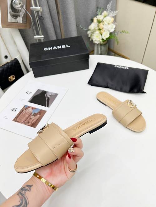 Design Brand C Womens High Quality Genuine Leather Slippers 2023SS H304