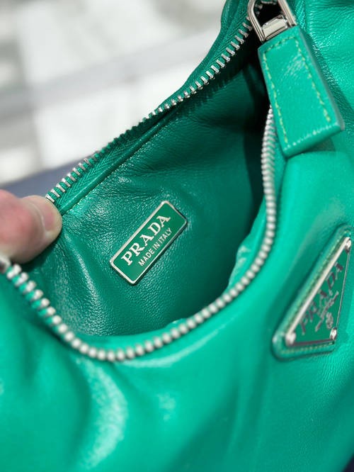 Design Brand P Womens Original Quality Genuine Leather Bags  2023SS M8904