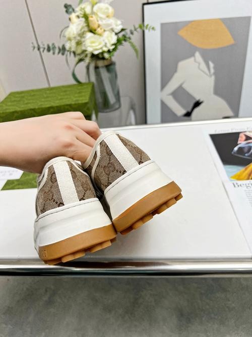 Design Brand G Womens Original Quality Sneakers 2023SS G106