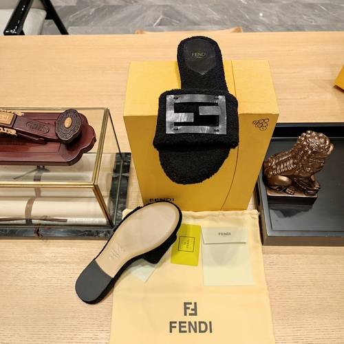 Design Brand F Women Fur Slippers Original Quality Shoes 2023FW G109