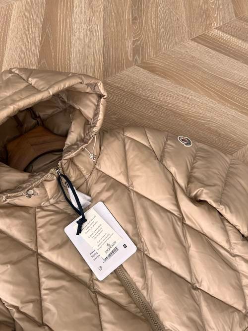 Design Brand Mon Women Goose Down Coat Original Quality 2023FW Q209