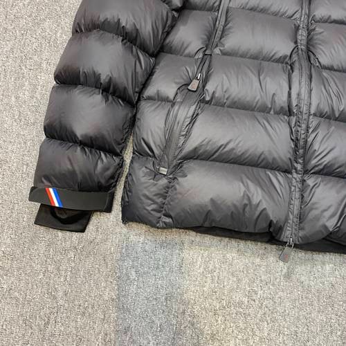 Design Brand Mon Men Goose Down Coat Original Quality 2023FW Q209 