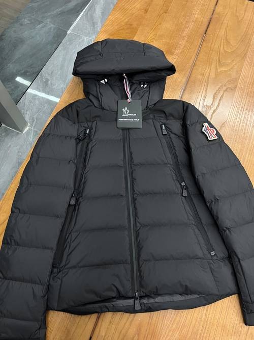 Design Brand Mon Women Winter Goose Down Ski Coats Original Quality 2023FW Q209 