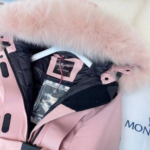 Design Brand Mon Women Winter Goose Down Ski Coats Original Quality 2023FW Q209 