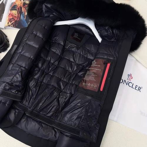 Design Brand Mon Women Winter Goose Down Ski Coats Original Quality 2023FW Q209 