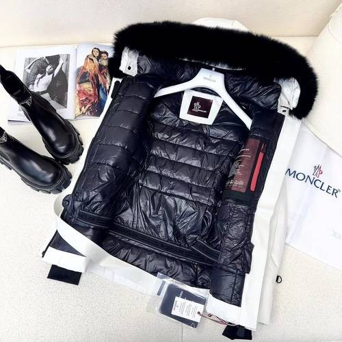 Design Brand Mon Women Winter Goose Down Ski Coats Original Quality 2023FW Q209 