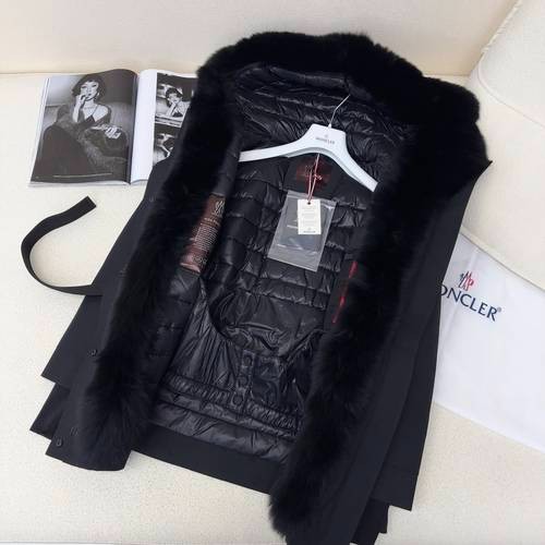 Design Brand Mon Women Winter Goose Down Coats Fox Fur Original Quality 2023FW Q209 