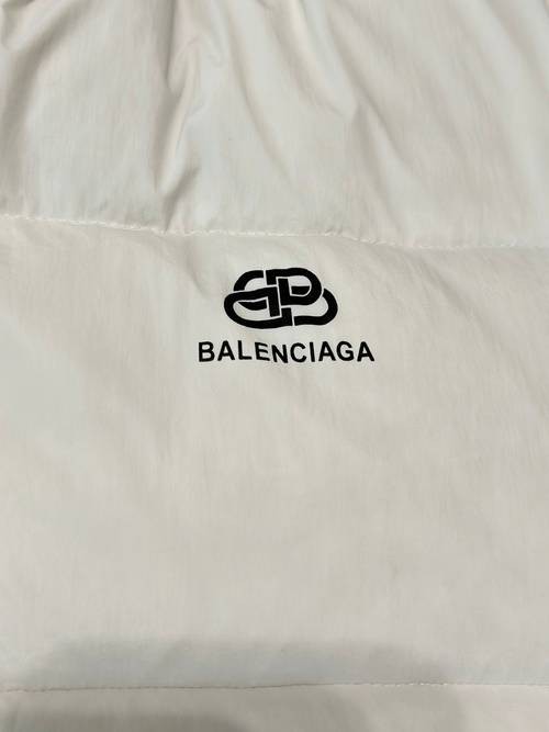 Design Brand Bal Women Down Coat Original Quality 2023FW Q210