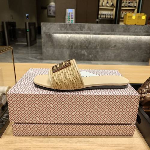 Design Brand GVC Womens Original Quality Slippers 2024SS G104