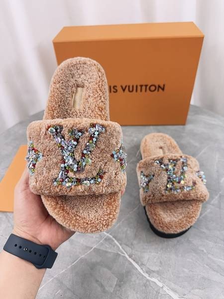 Design Brand L High Quality Women Wool Slippers G108 2024