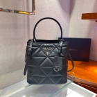 Designer Brand P Womens Original Quality Genuine Leather Bags 2021SS M8912